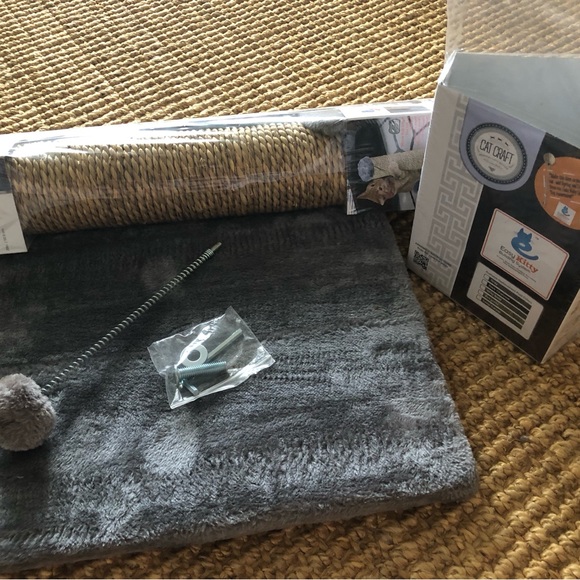 NWOT sea grass 20” cat scratching post - Picture 2 of 12